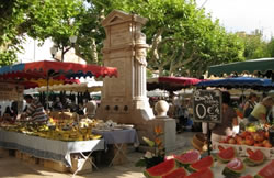 The local market in Cassis